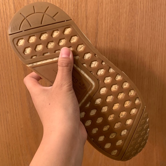 NMD R1 - Picture 2 of 3